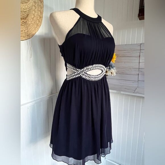 BOGO🌟Speechless Navy Blue Embellished Dress Size 5 juniors - Picture 1 of 9